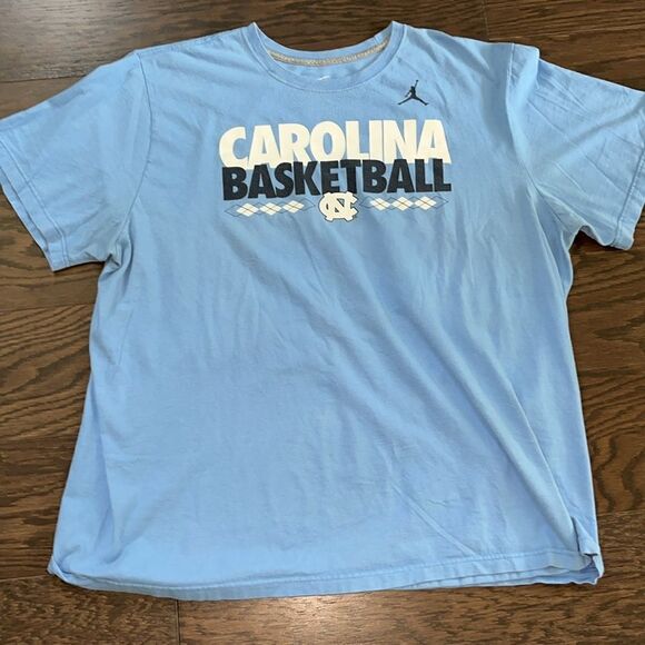 Blue UNC North Carolina Tar Heels team issue  Champions 2013 Block Print T shirt - Picture 1 of 4